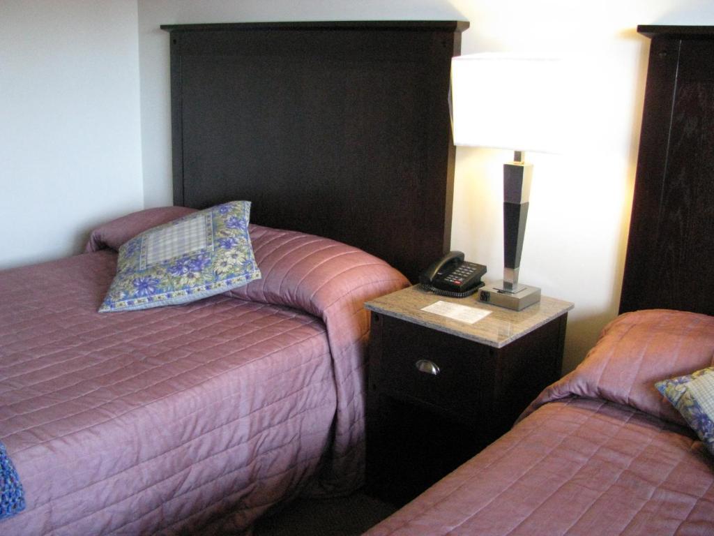 Billy Barker Casino Hotel Quesnel Bagian luar foto