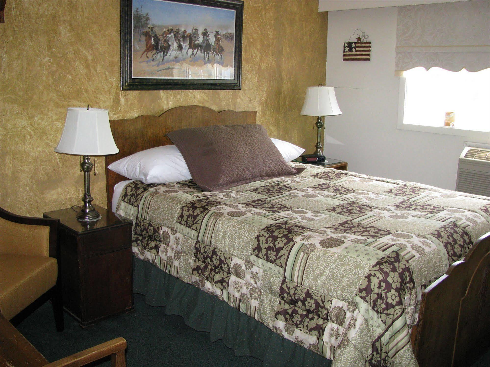 Billy Barker Casino Hotel Quesnel Bagian luar foto