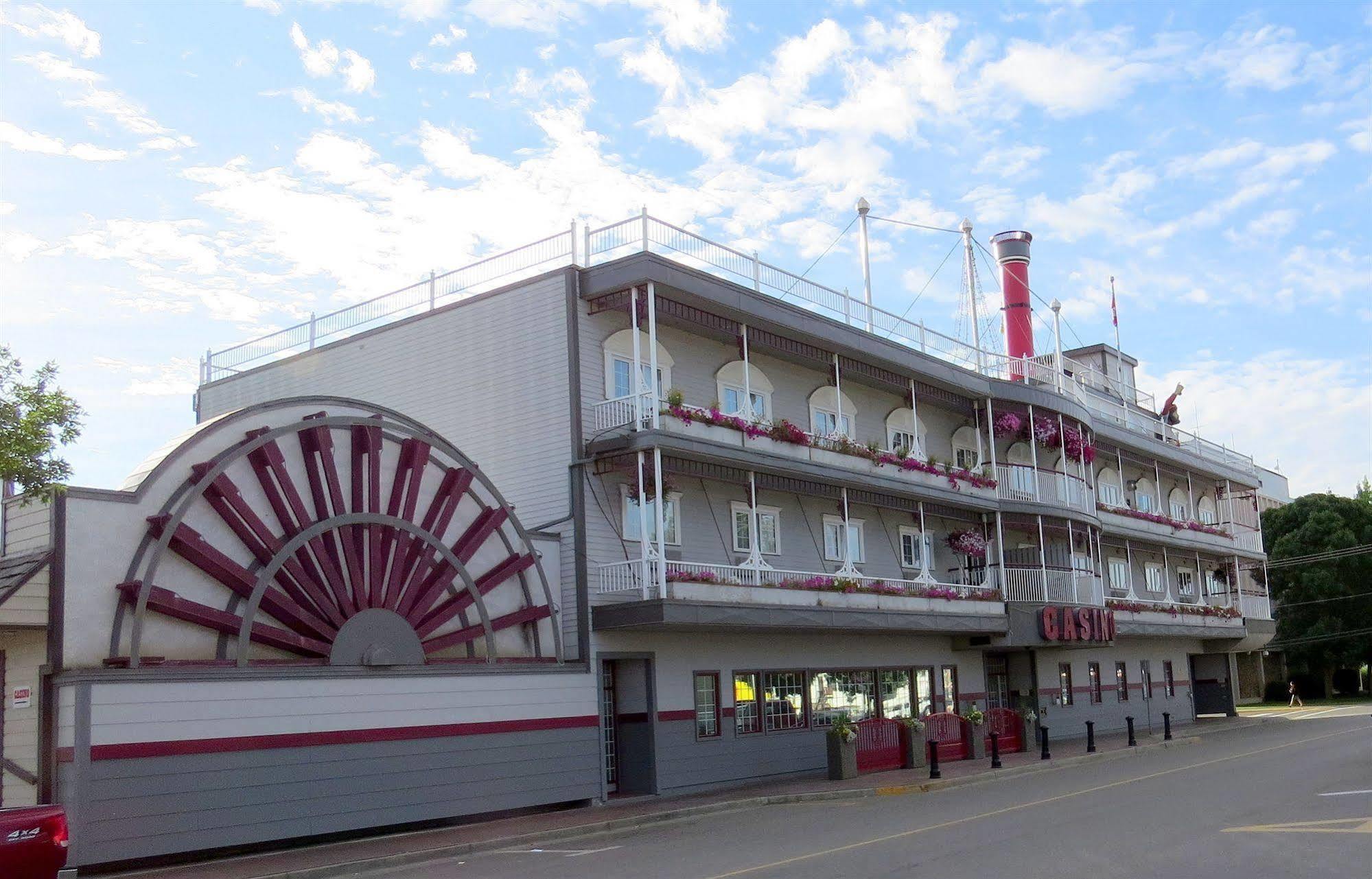 Billy Barker Casino Hotel Quesnel Bagian luar foto